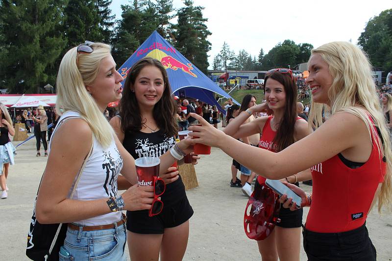 Chodrockfest 2019, druhý den. Nejvíce zazářila kapela Trautenberk.