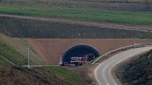 V příhraničním Furthu im Wald vyrůstá i v těchto dnech obchvat. Most překřižující silnici do Rimbachu vede k tunelu směr Cham.