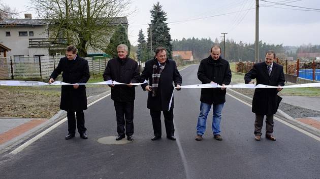 Slavnostní otevření průtahu obcí Krchleby.