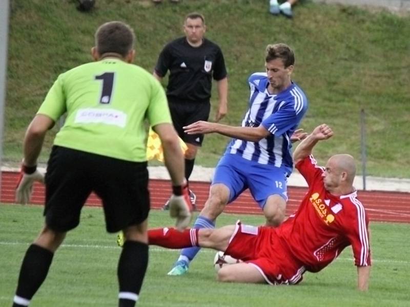 1. kolo ČFL: Jiskra Domažlice A - Slavoj Vyšehrad 2:0 (1:0).