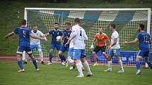 Fotbalisté Jiskry Domažlice remizovali v sobotu doma s pražským Motorletem 2:2, oba góly soupeře dal slovenský internacionál Miroslav Stoch (č. 10).