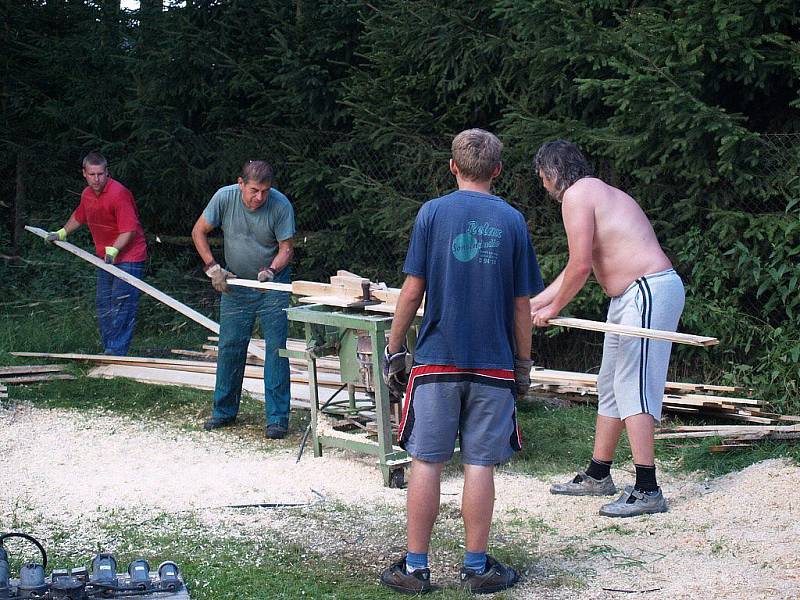 Rekonstrukce zázemí fotbalového hřiště v Pocinovicích