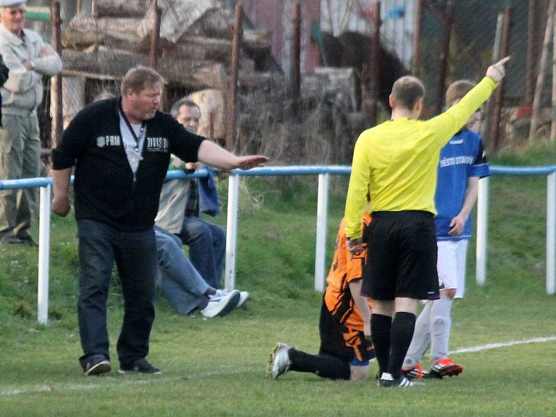 Z utkání fotbalistů Staňkova s Chodským Újezdem.