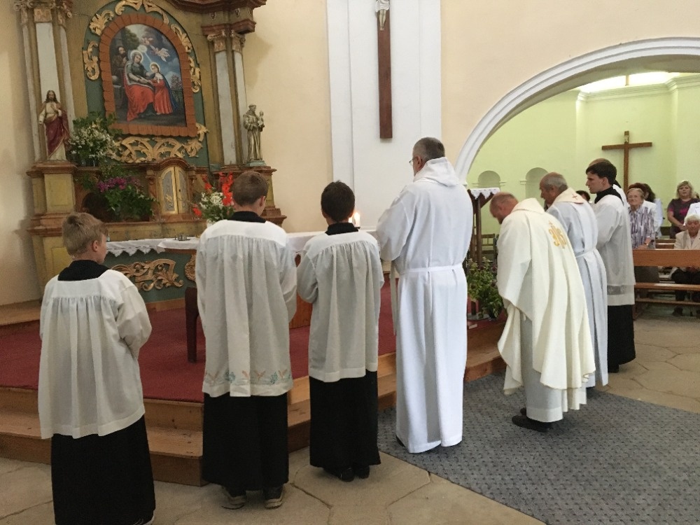 FOTO: Pouťová mše svatá zaplnila kostel na Tanaberku ...