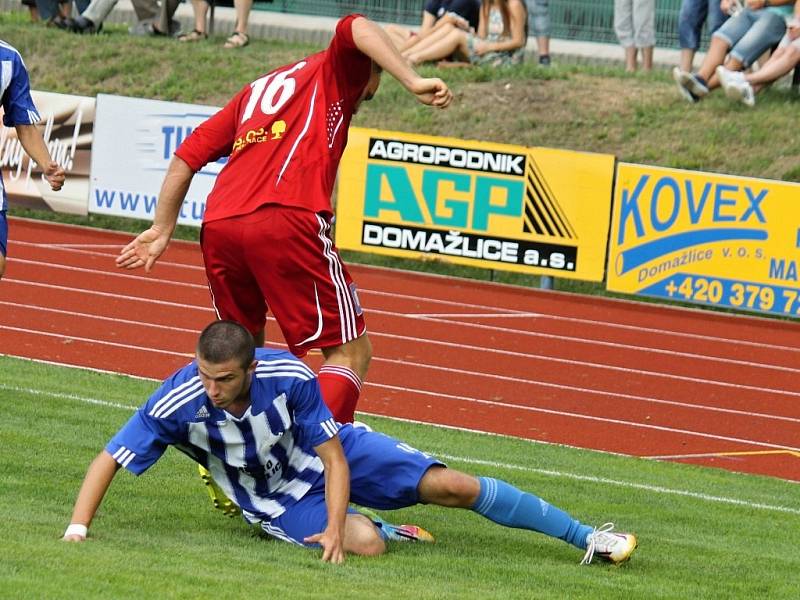 1. kolo ČFL: Jiskra Domažlice A - Slavoj Vyšehrad 2:0 (1:0).