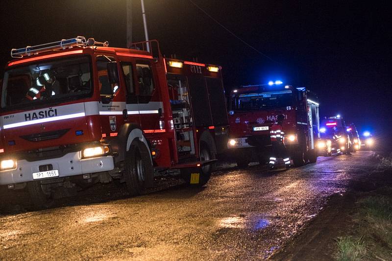 Záchranáři trénovali havárii autobusu u Dolního Metelska.