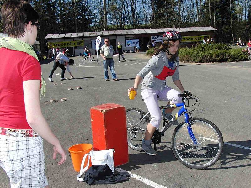 Okresní kolo dopravní soutěže mladých cyklistů.