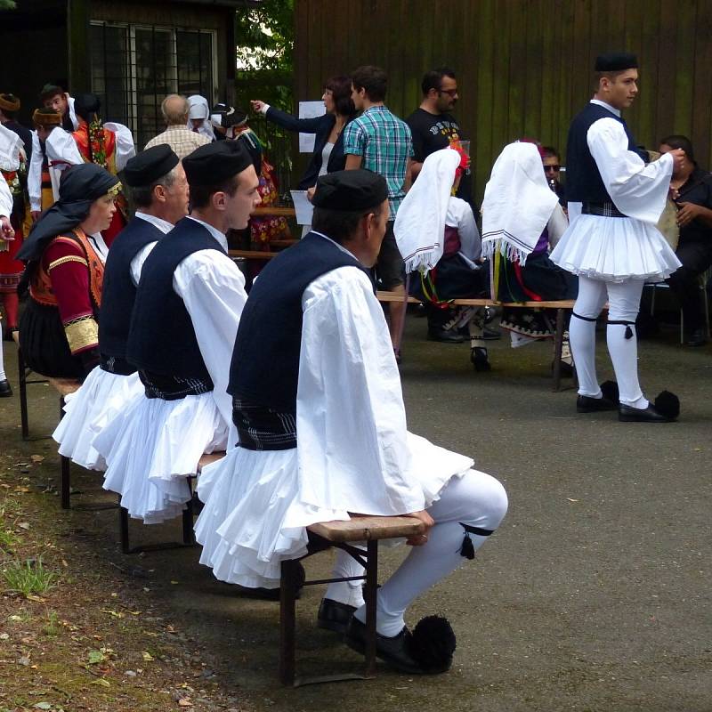 Klenotnicový pořad udělal tečku za svátkem folkloru.