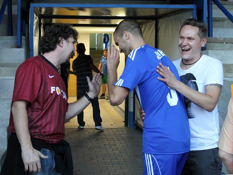 Třetiligová Jiskra Domažlice porazila v penaltovém rozstřelu prvoligové Dynamo České Budějovice a postupuje do 3. kola Poháru České pošty. 