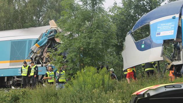 Tragická srážka vlaků v srpnu 2021 u obce Milavče mezi Domažlicemi a Blížejovem. Tři lidé nehodu nepřežili.