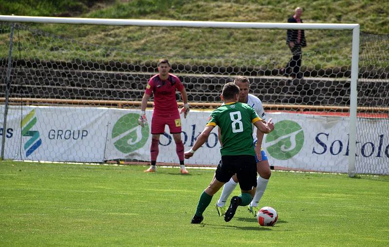 25. kolo FORTUNA ČFL, skupina A: Sokolov - Domažlice (bílí) 3:0.