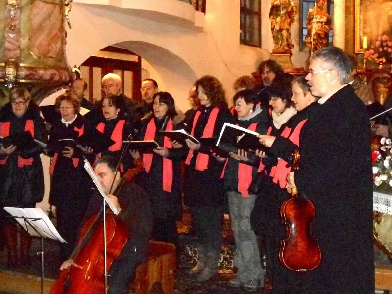 Adventní koncert  Scholy U redemptoristů v kostele sv. Mikuláše ve Kdyni.