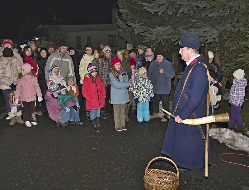 Z adventní akce v Loučimi.