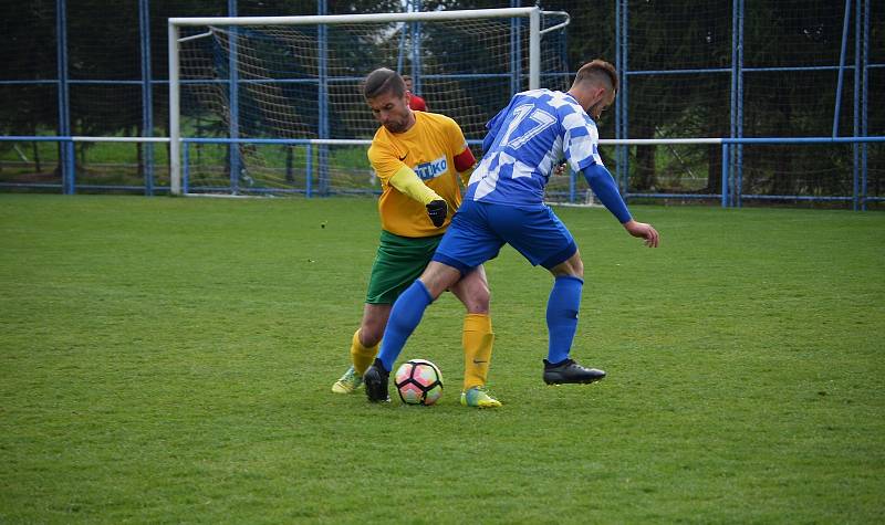 Fotbalisté TJ Start Tlumačov přivezli z Tachovska dva body. Domácí Baník Stříbro porazili po remíze 1:1 na penalty.