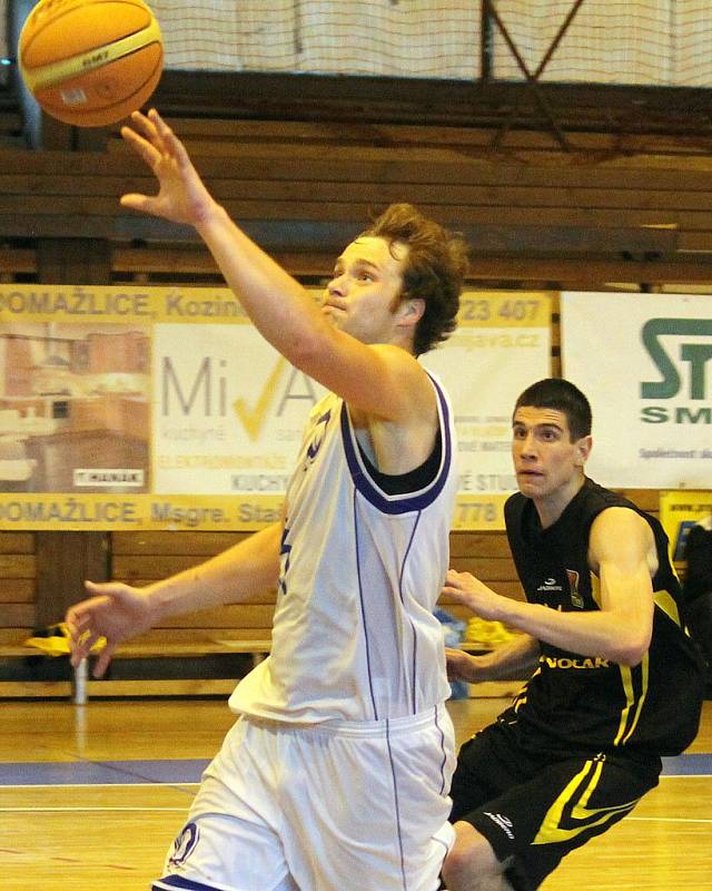 Ohlédnutí za čtvrtým zápasem finále play – off II. ligy mužů mezi basketbalisty Jiskry Domažlice a Renocar Podolí Brno. 