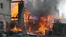 Požár stodoly v Semněvicích.