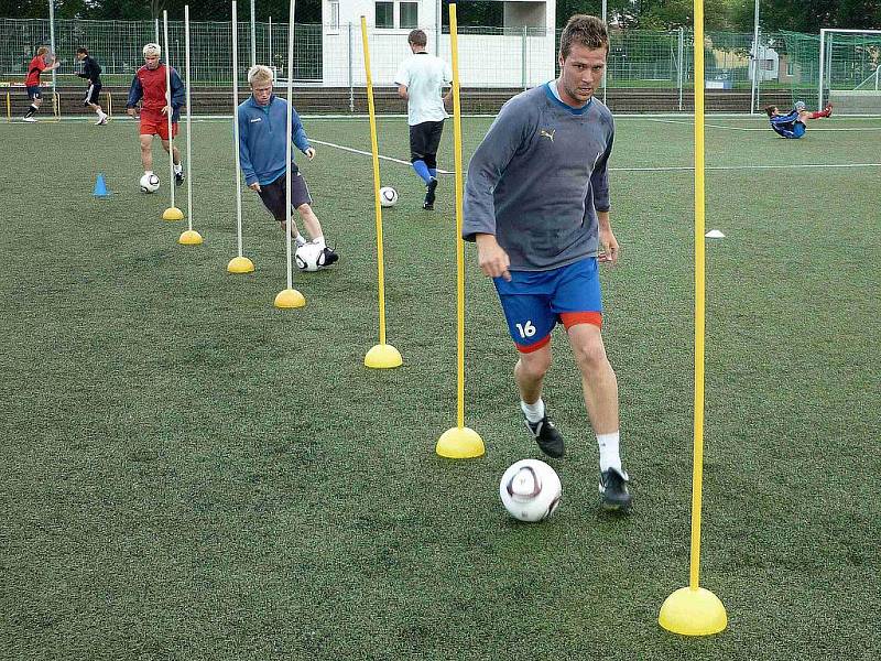 Další náročný trénink fotbalistů Jiskry Domažlice.