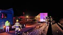 Ve středu v 21 hodin vyjíždělo k nehodě na železnici několik jednotek hasičů.