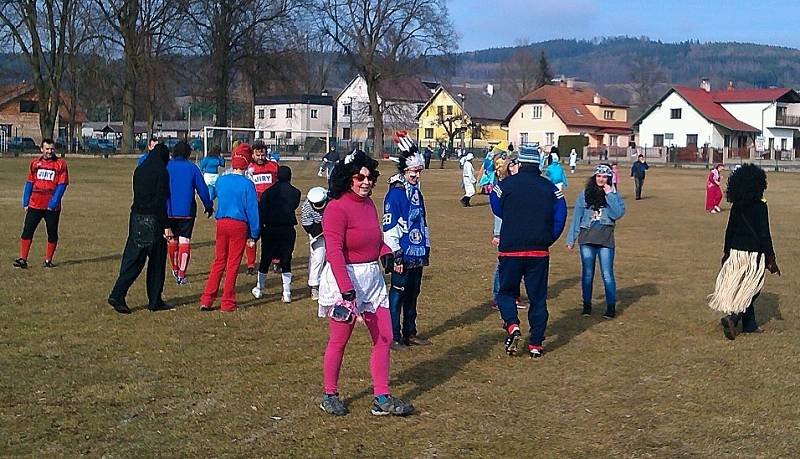 Z přípravného utkání fotbalistů TJ Sokol Pocinovice a SG Jiskra Domažlice.