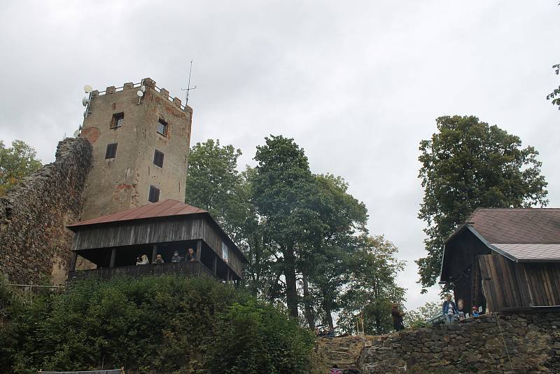 DRUŽINA PÁNŮ Z LIPÉ na Rýzmberku sklidila úspěch. Foto: Deník/Jiří Studnička