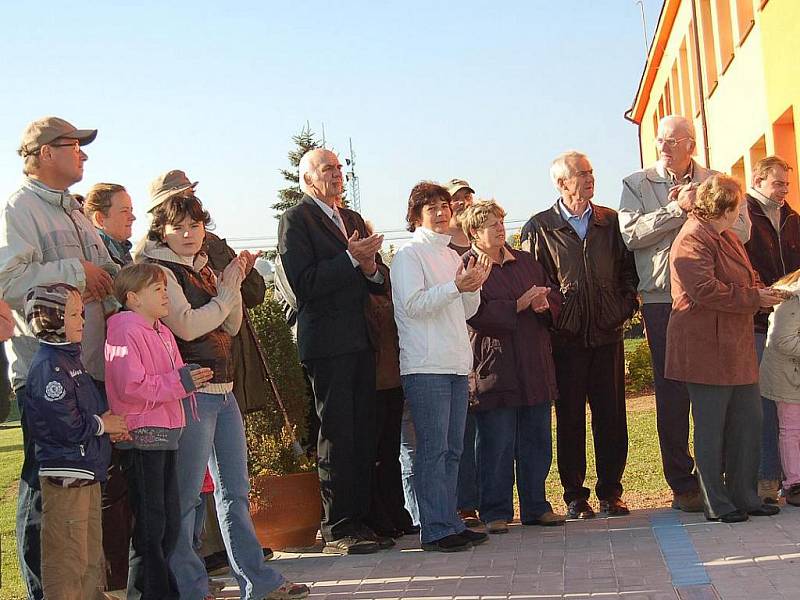 Mrákovská škola uspořádala na oslavu modernizace Den otevřených dveří.