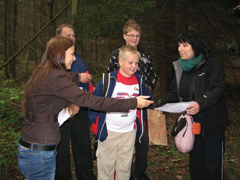 Ze slavnostního otevření Česko-německé naučné stezky Lísková/Haselbach a procházky po ní.