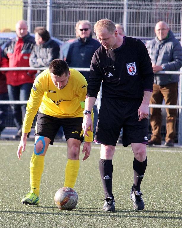 Pohárový duel fotbalistů Sokola Mrákov a Jiskry Domažlice B.