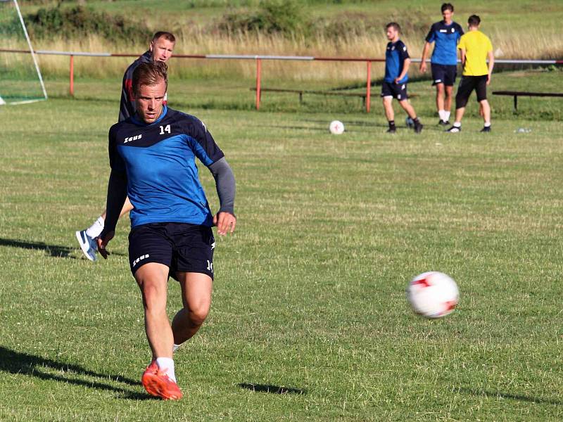 Fotbalisté Jiskry už trénují na další sezonu v České fotbalové lize.