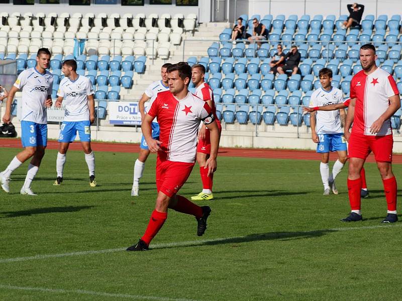 6. kolo FORTUNA ČFL A: TJ Jiskra Domažlice (na snímku fotbalisté v bílých dresech) - FC Slavia Karlovy Vary 2:2 (2:1).