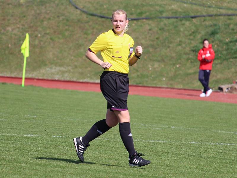 Ženská fotbalová reprezentace do 17 let porazila v generálce na blížící se Mistrovství Evropy žen do 17 let na domažlické Střelnici výběr Finska 5:0 a v sobotní odvetě 1:0