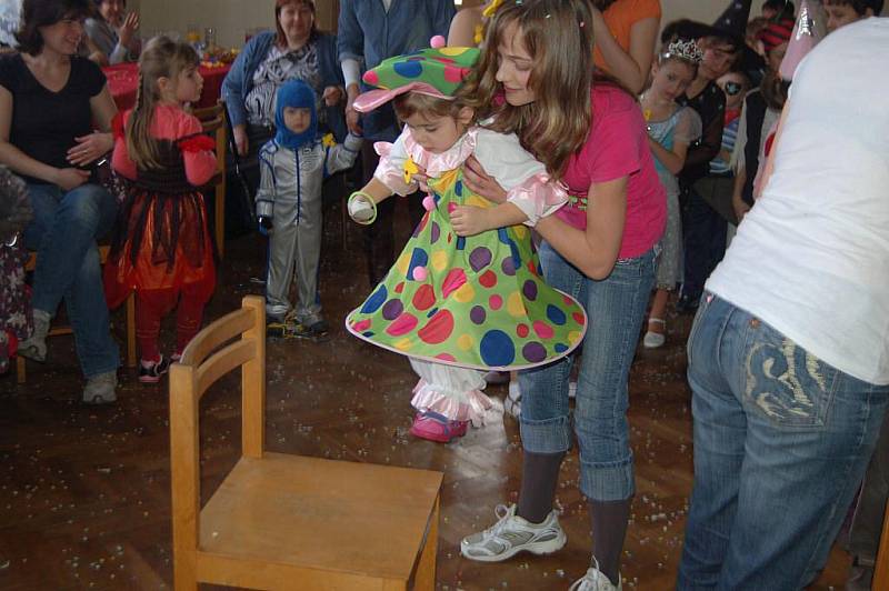 Dětský maškarní karneval v Pasečnici.