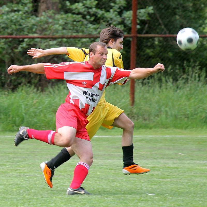 Z utkání fotbalistů Sokol Osvračín A a Sokol Kout. 