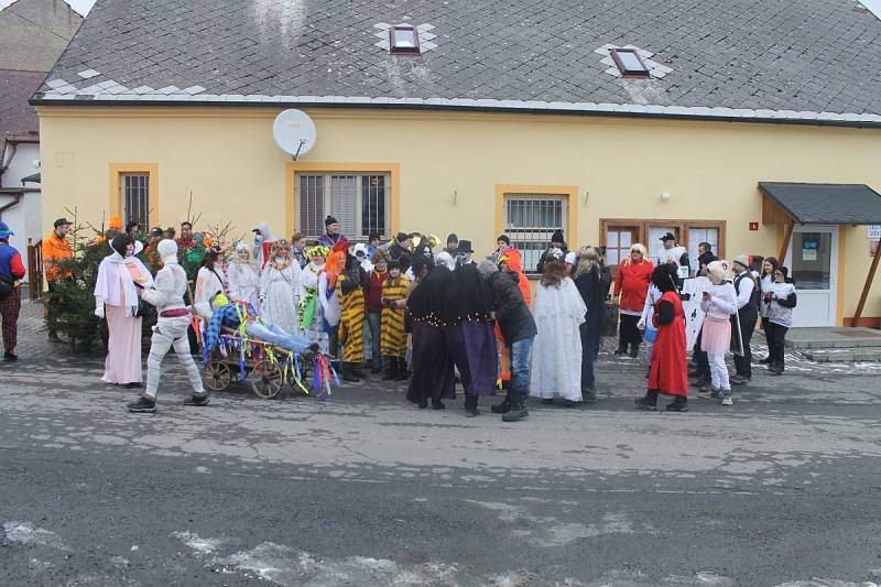 Masopust probíhal v sobotu také v Nevolicích a ve Stráži 