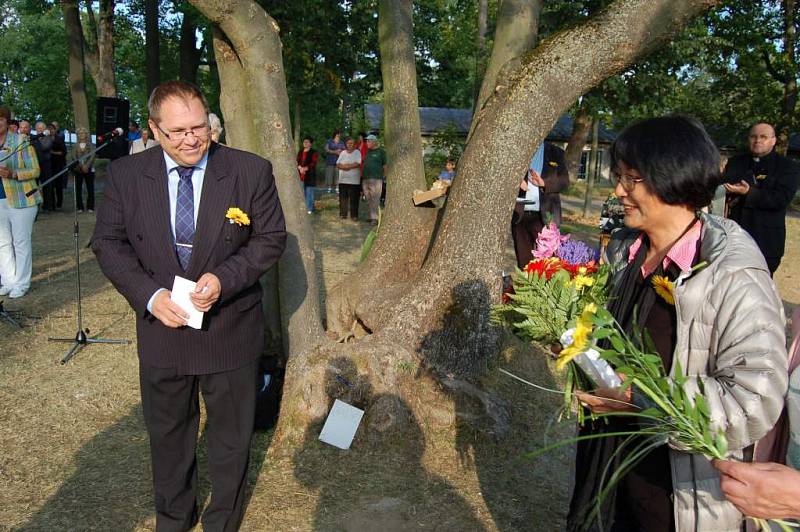 Otevření japonské Zen zahrady v poběžovickém zámeckém parku.