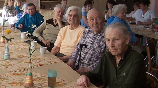 Cvičení paměti v městském seniorském penzionu se konalo v rámci celonárodní akce