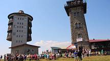 Ze setkání turistů na Čerchově, při kterém si připomněli 110 let Kurzovy věže.