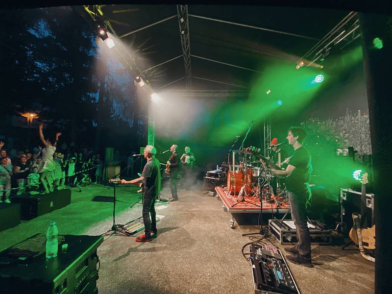 Kapela Čechomor se představila v Domažlicích na koncertě. Foto: Karolina Holasová