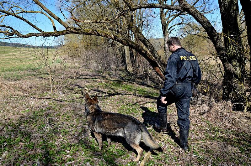 Po jednašedesátiletém Janu Tomáškovi z Bělé nad Radbuzou pátraly desítky policistů za pomoci vrtulníku s termovizí a služebních psů