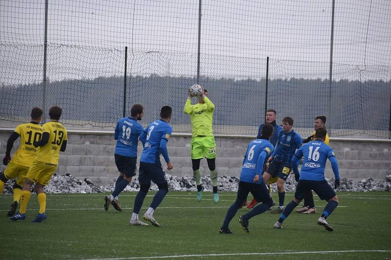 SOUBOJ TÝMŮ Z ČFL mezi Robstavem Přeštice a domažlickou Jiskrou skončil remízou 5:5. Foto: Jiří Pojar