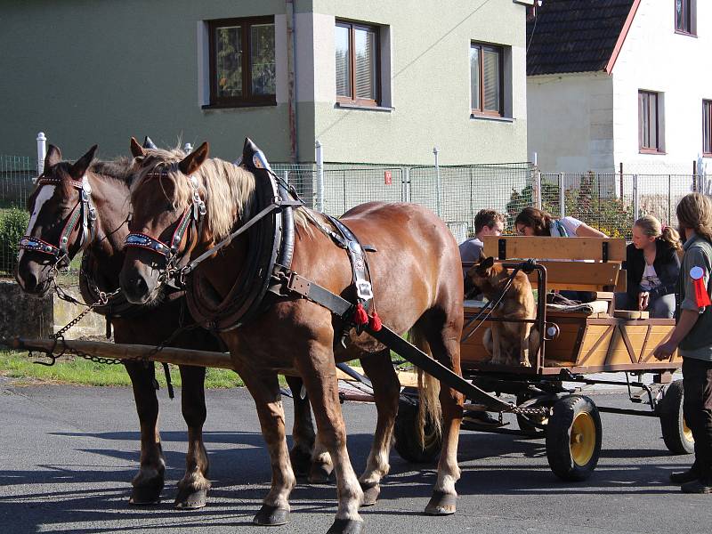 Svatováclavská jízda v Zahořanech.