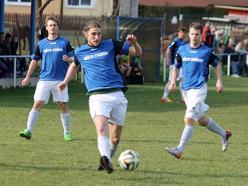 Z utkání fotbalistů Staňkova s Chodským Újezdem.