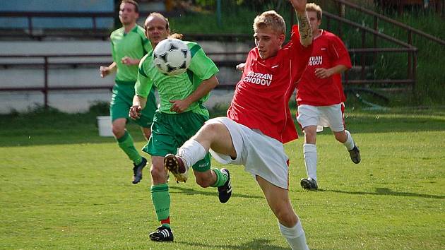 Z utkání fotbalistů Tatranu Chodov s baníkem Zbůch.