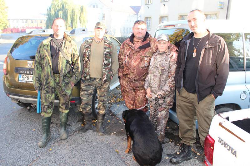 Spolu se členy rybářské stráže realizovali kontroly příznivců Petrova cechu.