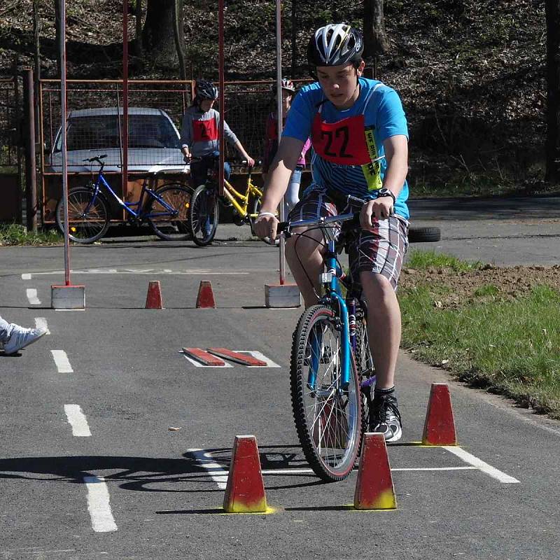 Okresní kolo dopravní soutěže mladých cyklistů.