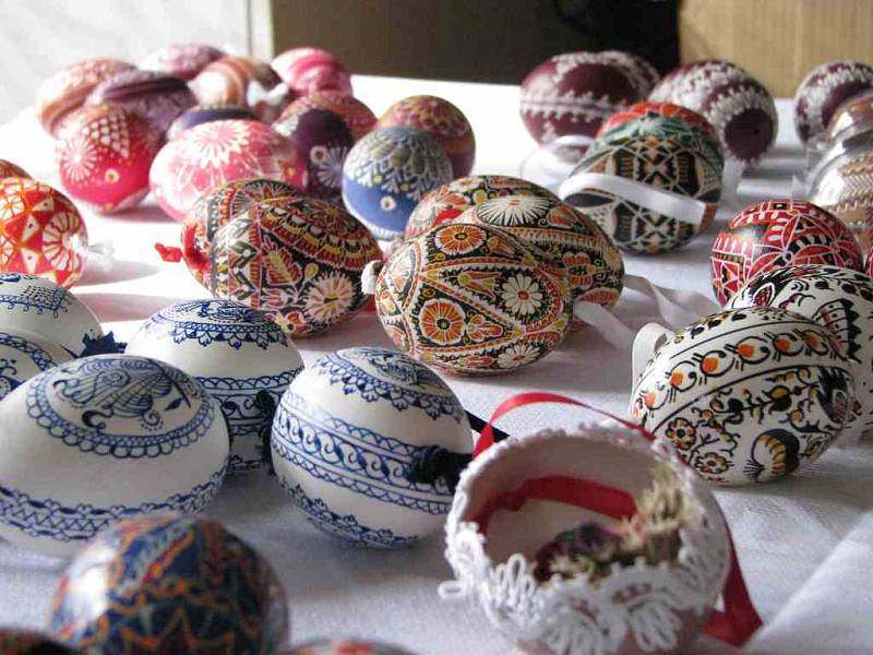 Sbírku kraslic z různých koutů republiky i z ciziny má doma Jiřina Lacinová z Trhanova. 