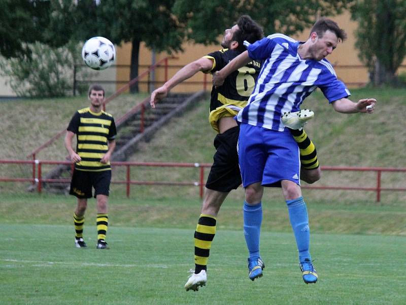 Stadion v Hrádku u Rokycan hostil finále Poháru PKFS mezi Chotíkovem a rezervou Domažlic.