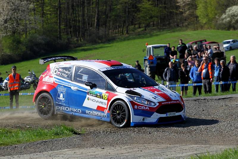 Karel Trněný – Václav Pritzl (Ford Fiesta R5): Až v poslední RZ šumavské rally vypadl meclovský jezdec z Top 10 celkového pořadí. Při svém sedmnáctém startu na tomto podniku musí po předchozích dvou odstoupeních jedenáctou příčku celkově a desátou v české