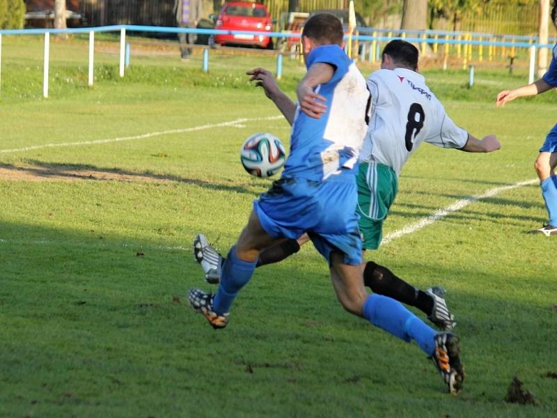 Z derby ve Staňkově mezi domácím FK a hosty ze Slavoje Stod.