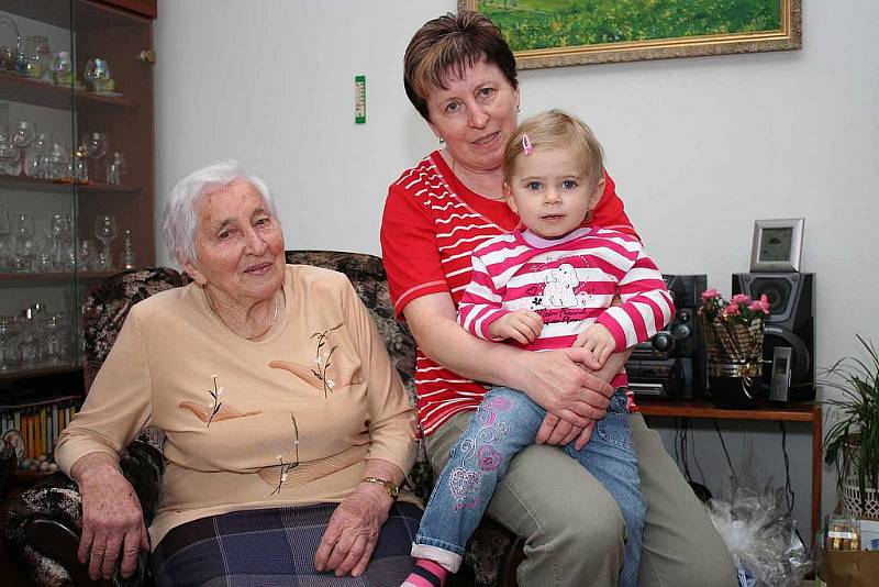 Ludmila Hollarová, občanka Chodova, oslavila úctyhodné devadesátiny.