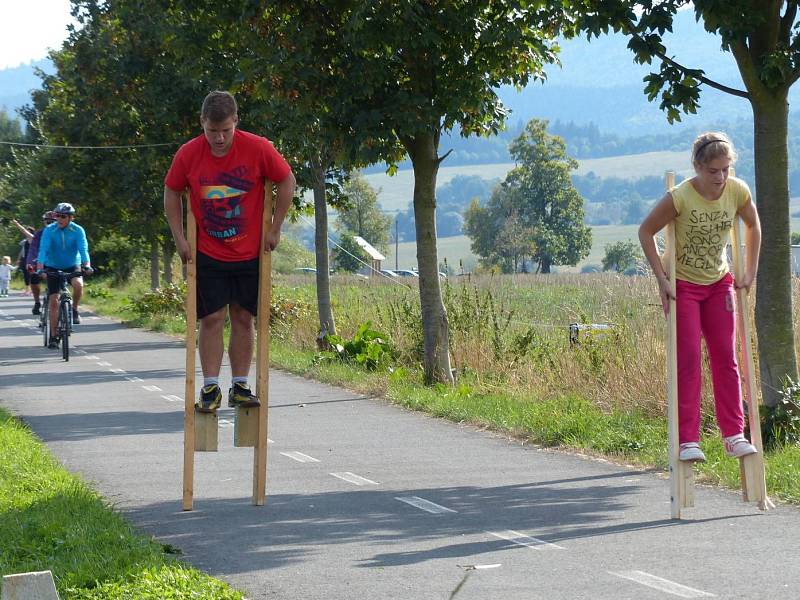 Modeláři připravili pro děti nejen ohlášenou drakiádu, ale i další zábavu.